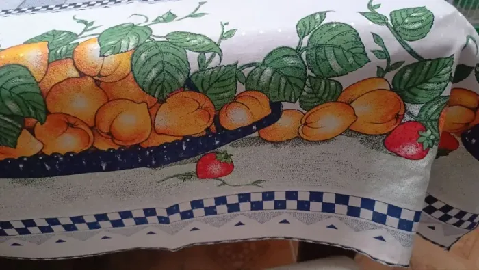 Toalha Pêssegos e Morangos para Mesa Retangular 6 cadeiras (Bangu próx. ao shopping)