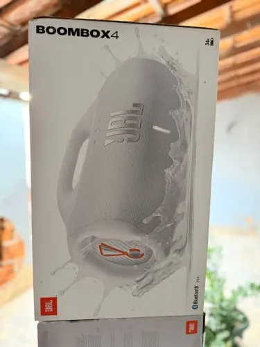 JBL Boombox Branca Nova Lacrada - Som Impecável e Pronta Entrega BH