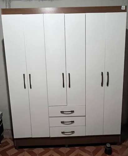 Guarda-roupa 6 portas