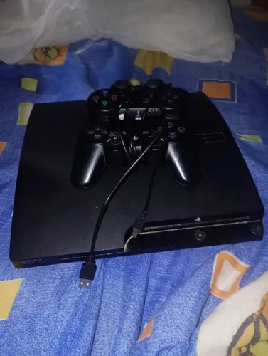 PS2 slim desbloqueado dois controles já vem com jogos para jogar e loja para abaixar jogos