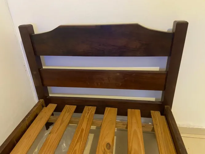 Cama de solteiro em madeira maciça - Excelente estado