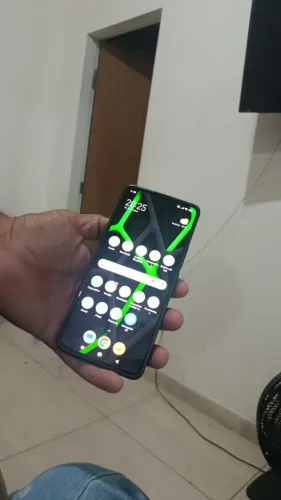 Vendo um celular pouco X6 novo tem uma caixa carregador 850