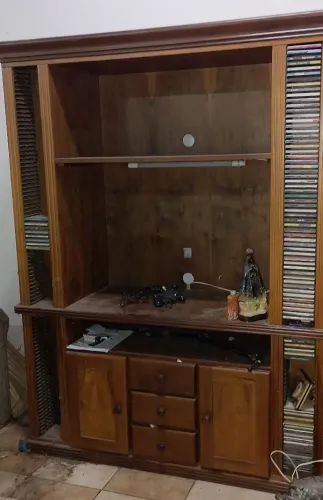 Vendo estante em ótimo estado madeira da boa não é compensado 
