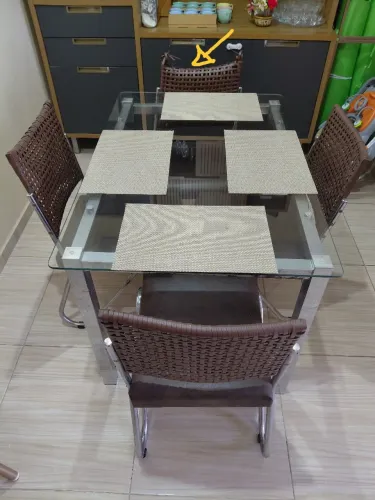 MESA C/ 4 CADEIRAS