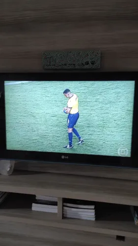 TV LG 32 polegadas LCD, não é smart 