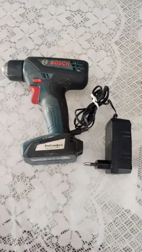Furadeira e parafusadeira Bosch