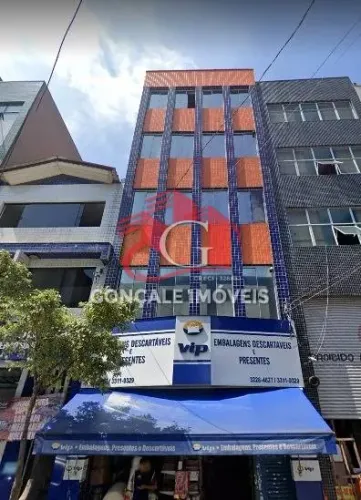 Prédio comercial no Pari com 414m2, divididos em 5 pavimentos.