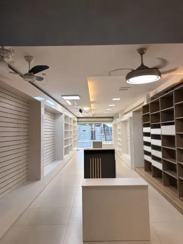 VENDA DE ESTRUTURA COMERCIAL - TUDO PARA MONTAR SUA LOJA