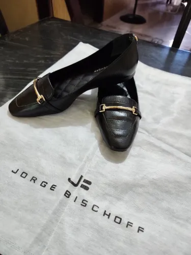Mocassim Preto em Couro