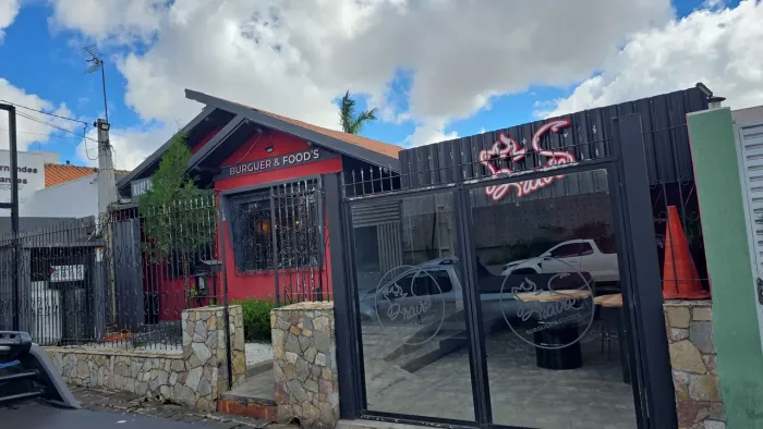 Hamburgueria delivery e salão 