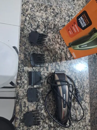 Máquina de cortar cabelo nova
