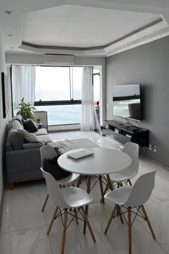 Apartamento frontal mar na Av Lúcio Costa - Barra da Tijuca - 1 quarto 67m2