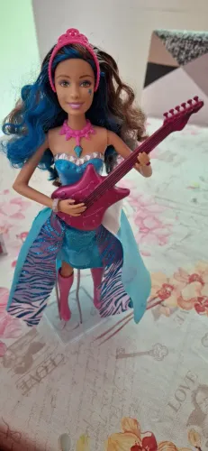 Barbie rock'n royals rayna