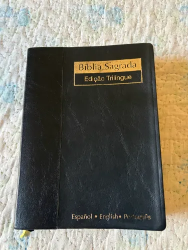 Bíblia três idiomas - versão NVI