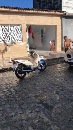 Honda Biz 125 Branca