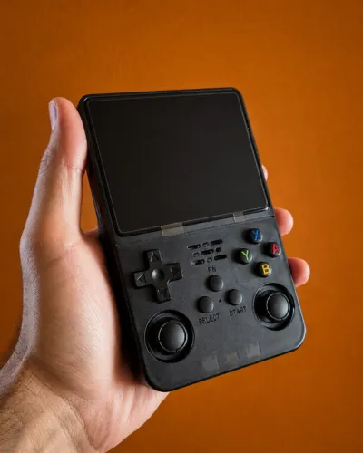R36S Console Portátil Retrô com +15 Mil Jogos e Tela IPS