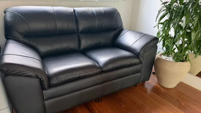 Sofá de couro original preto 