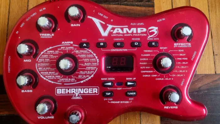 Behringer V-AMP 3