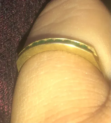 Anel de ouro 18k com pedrinha