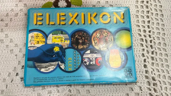 Jogo de tabuleiro Elexicon