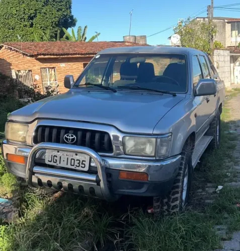 Toyota Hilux CD SRV 4X4 3.0 8V 116cv TB Diesel 2003