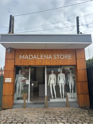 Loja de moda feminina pronta pra trabalhar! Vendo ponto ou móveis 