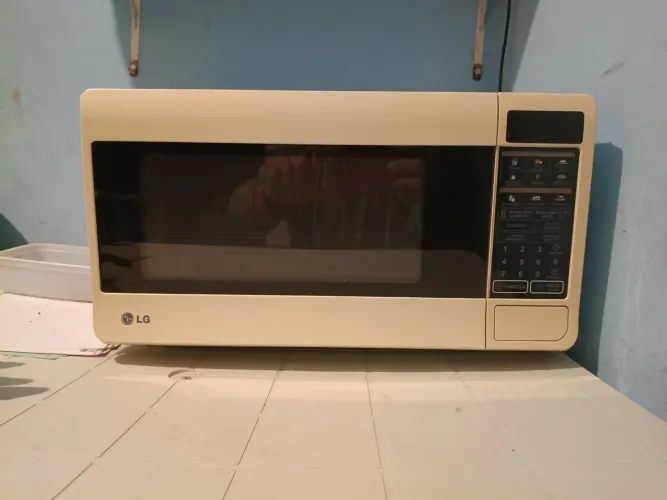 Microondas LG em ótimo estado