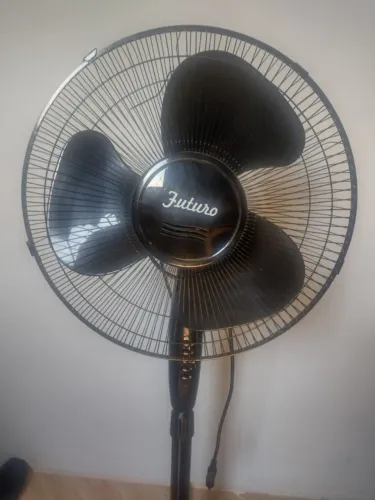Ventilador de coluna Mondial