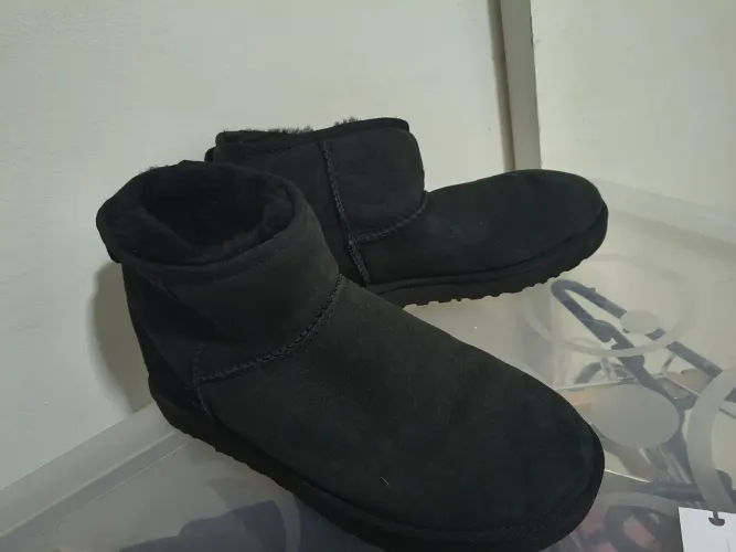 Bota Ugg Classic Mini