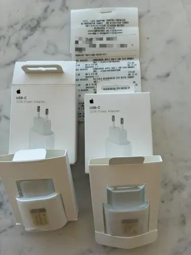Fonte Carregador IPhone, Ipad, Apple Watch e Air Pods Apple - USC-C-20W