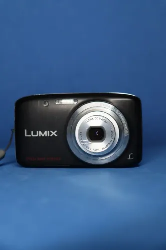 Câmera digital Panasonic Lumix DMC-S5 14.1 Megapixels - Preta