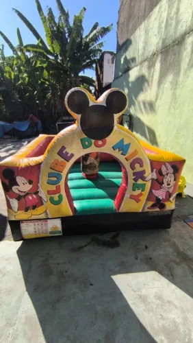 Pula pula clube do Mickey