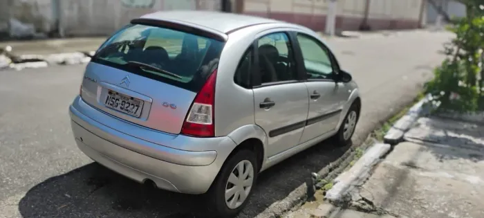 Citroen C3 GLX 1.4/ GLX Sonora 1.4 Flex 8V 5P 2010