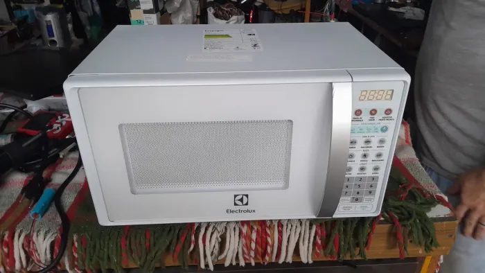 Micro-ondas Electrolux 20 litros