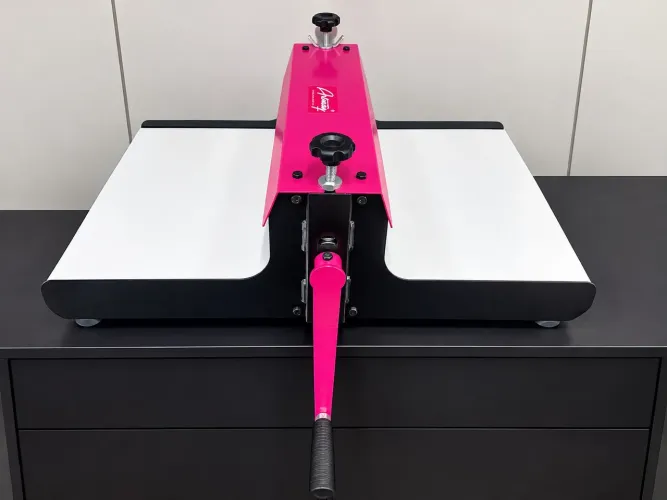 Máquina Manual de Corte e Vinco 40 cm + 4 Facas Master Facas - Pouquíssimo Uso