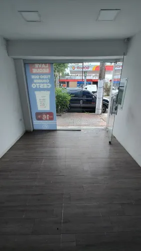 ALUGUEL DE LOJA COMERCIAL DE 17m2 ( sem vaga de garagem ) NO BAIRRO DA APARECIDA EM SANTO