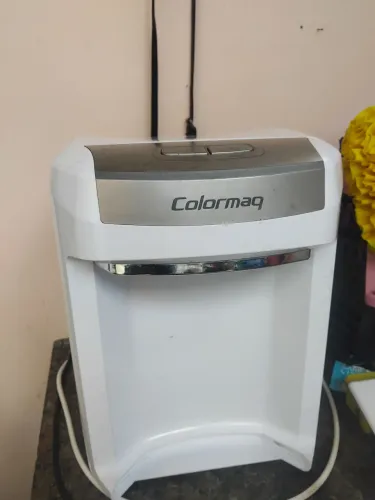 Vendo um filtro de água elétrico em ótima condições 