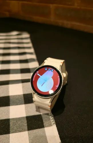 Galaxy Watch7 LTE 40mm (SM-L305F) - branco/prateado