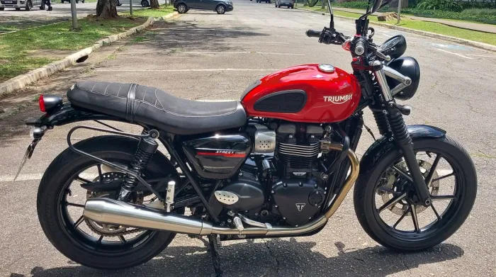 STREET TWIN 900 EXCELENTE