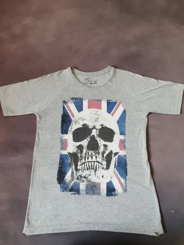 Camisa de caveira y2k sk8 estilo punk rock e skate 