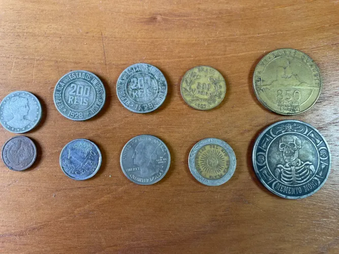 Moedas antigas colecionáveis 
