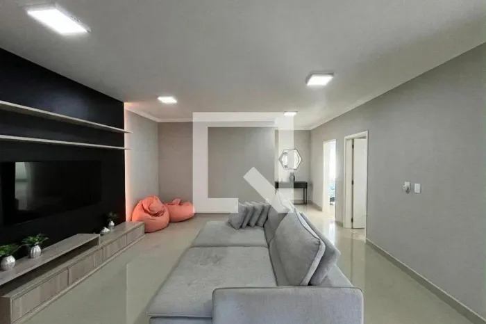 CASA RESIDENTIAL em Campinas - São Paulo, Swiss Park