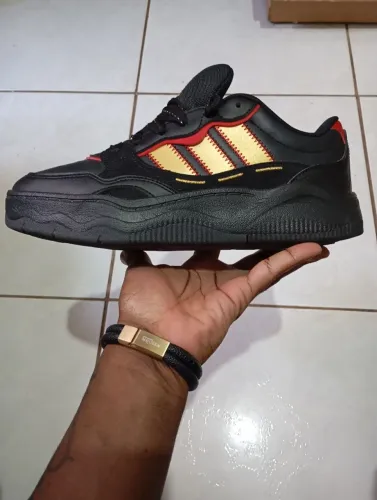 Adidas dragon original preto e vermelho