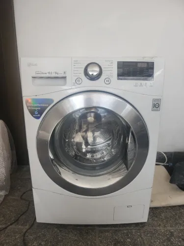 Máquina de lavar e secar LG 10kg