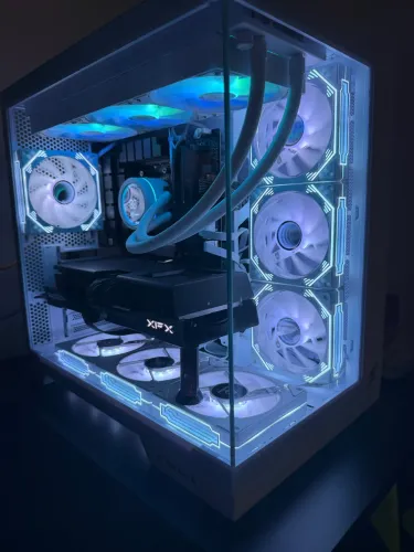 Pc Gamer 9800x3d + 9070 XT
