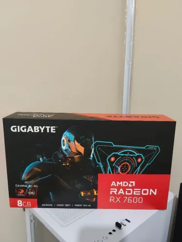 Placa de vídeo Rx 7600 