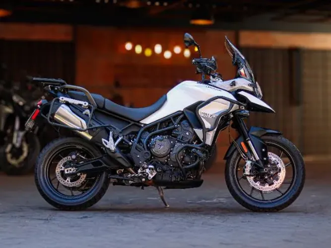 TRIUMPH TIGER 900 900 cc
