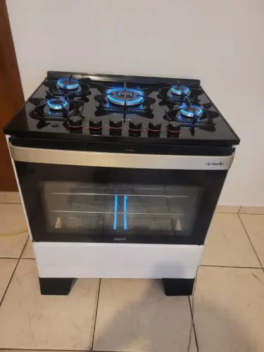 Vendas de fogão funciona as bocas e o forno elétrico