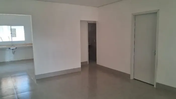 Sobrado para aluguel tem 140 metros quadrados com 3 quartos em Jardim Imperial - Cuiabá -