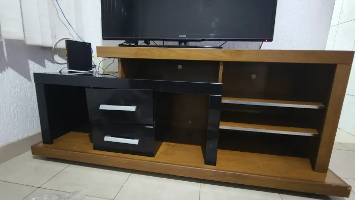 Rack em MDF em ótimo estado 